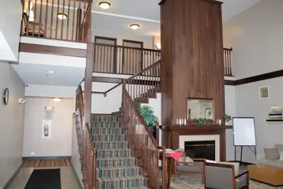 Photo 3 - Country Inn & Suites by Radisson, Big Rapids, MI