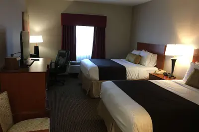 Photo 4 - Best Western Plus Arrowhead Hotel