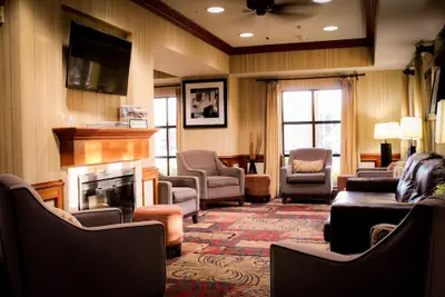 Photo 3 - Best Western Plus Arrowhead Hotel