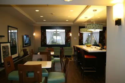 Photo 4 - Hampton Inn Shreveport Airport