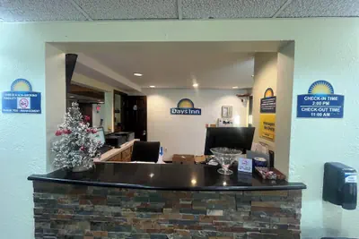 Photo 2 - Days Inn by Wyndham Fort Dodge