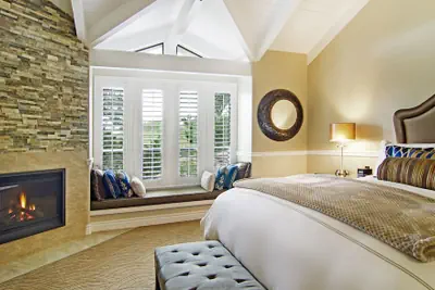 Photo 4 - Carriage House Inn