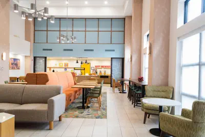 Photo 3 - Hampton Inn & Suites Addison