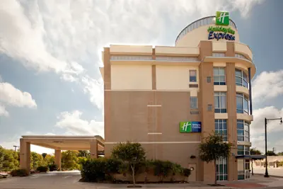 Photo 2 - Holiday Inn Express San Antonio Rivercenter Area by IHG