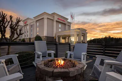 Photo 2 - Hampton Inn Guntersville