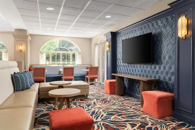 Photo 3 - Hampton Inn & Suites Newport/Middletown