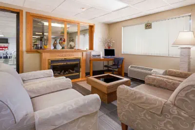 Photo 2 - Baymont by Wyndham Midland