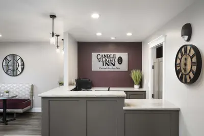 Photo 3 - Candle Light Inn