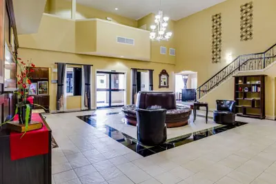 Photo 4 - Comfort Suites Deer Park Pasadena