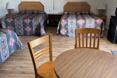 Photo 2 - Marianna Inn Panguitch