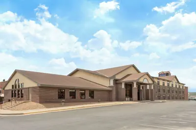 Photo 2 - AmericInn by Wyndham Ottumwa