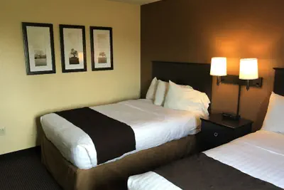 Photo 5 - AmericInn by Wyndham West Bend