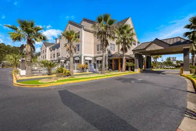 Photo 2 - Country Inn & Suites by Radisson, Hinesville, GA