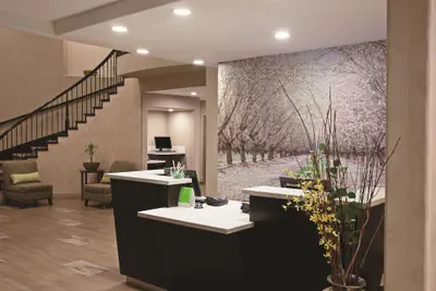 Photo 4 - La Quinta Inn & Suites by Wyndham Los Banos