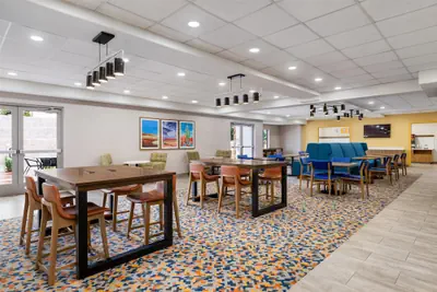 Photo 5 - Hampton Inn & Suites by Hilton Mesquite