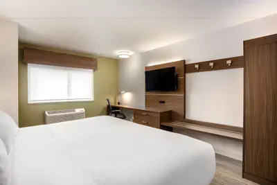 Photo 2 - Holiday Inn Express Wisconsin Dells by IHG