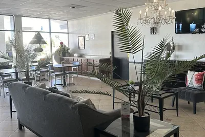 Photo 5 - Econo Lodge Ormond Beach North - Daytona