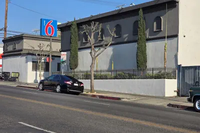 Photo 2 - Motel 6 Los Angeles, CA - Downtown