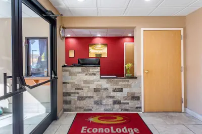 Photo 3 - Econo Lodge Lookout Mountain