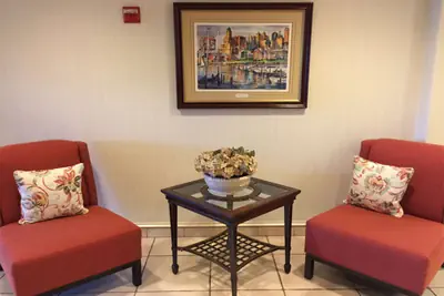 Photo 3 - Holiday Inn Express Hotel & Suites Buffalo-Airport by IHG