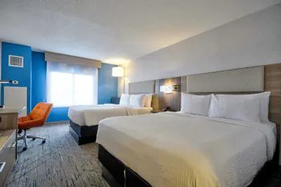 Photo 4 - Holiday Inn Express Hotel & Suites Buffalo-Airport by IHG