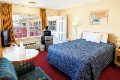 Photo 5 - Capt. John Smith Inn