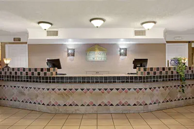 Photo 3 - Days Inn Tucson City Center