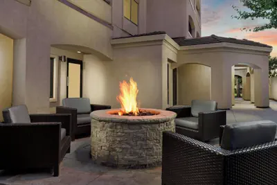 Photo 2 - Courtyard by Marriott Salinas Monterey
