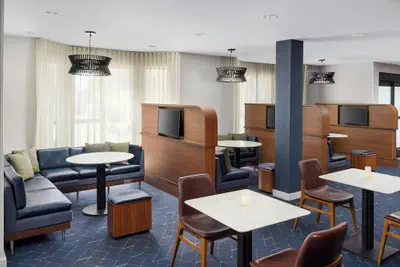 Photo 5 - Courtyard by Marriott Salinas Monterey