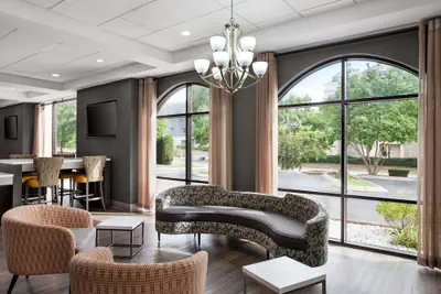 Photo 3 - Days Inn & Suites by Wyndham Murfreesboro I-24 East