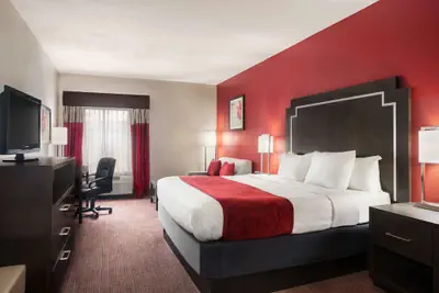 Photo 5 - Days Inn & Suites by Wyndham Murfreesboro I-24 East