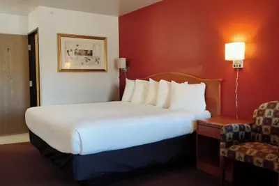 Photo 4 - Tava Motel Manitou Springs