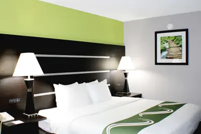 Photo 2 - Quality Inn & Suites Bedford West