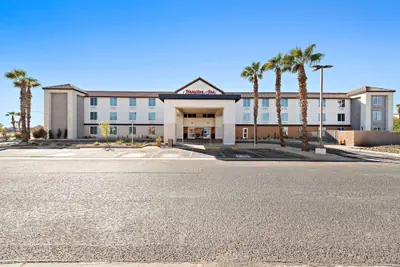 Photo 2 - Hampton Inn by Hilton Calexico