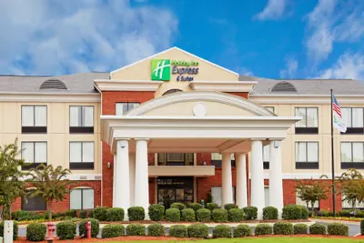 Photo 2 - Holiday Inn Express Hotel & Suites Tupelo by IHG