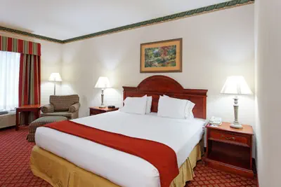 Photo 3 - Holiday Inn Express Hotel & Suites Tupelo by IHG