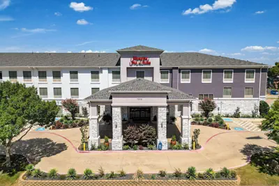 Photo 2 - Hampton Inn & Suites Denton