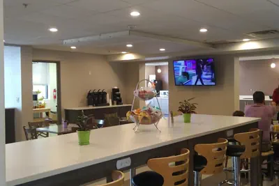 Photo 5 - La Quinta Inn & Suites by Wyndham Jamestown