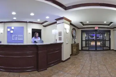 Photo 4 - Holiday Inn Express Hotel & Suites Cleveland by IHG