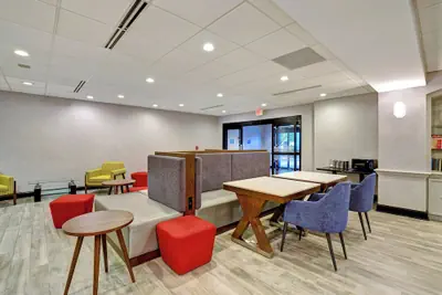 Photo 4 - Hampton Inn Cortland
