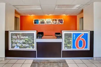 Photo 4 - Motel 6 Sunnyvale, CA - North