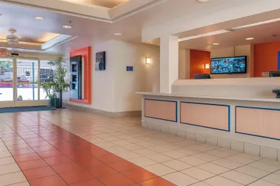 Photo 4 - Motel 6 San Diego, CA - Downtown