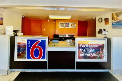 Photo 4 - Motel 6 Flagstaff, AZ - West - Woodland Village