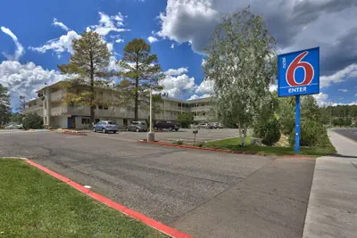 Photo 2 - Motel 6 Flagstaff, AZ - West - Woodland Village