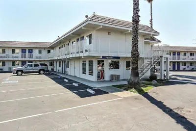 Photo 2 - Motel 6 Campbell, CA - San Jose