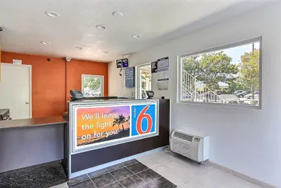 Photo 3 - Motel 6 Campbell, CA - San Jose