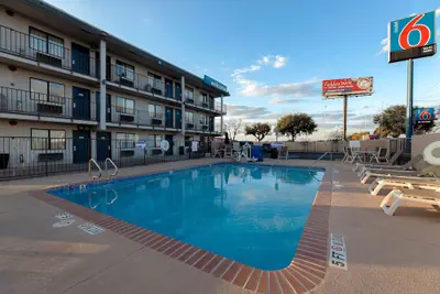 Photo 2 - Motel 6 San Antonio, TX - West SeaWorld