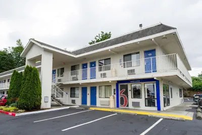 Photo 2 - Motel 6 Seattle, WA - Airport