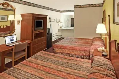 Photo 3 - San Marcos Inn