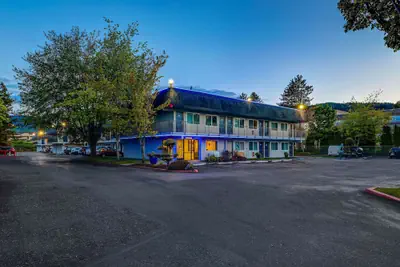 Photo 2 - Motel 6 Issaquah, WA - Seattle - East
